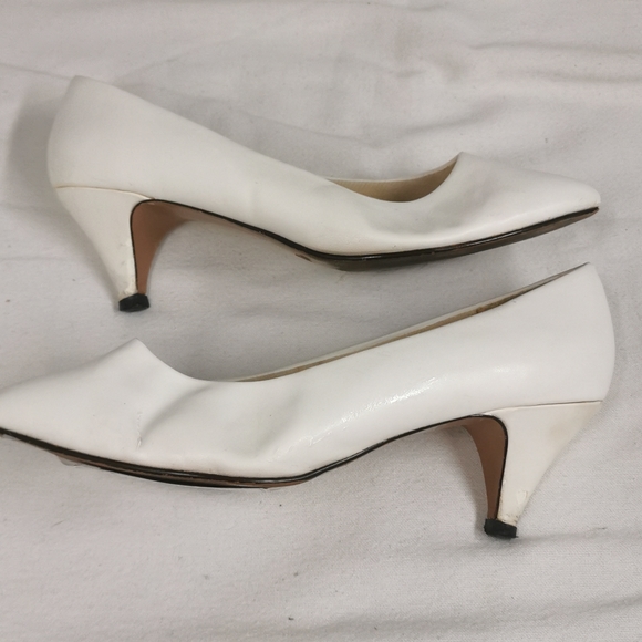 Ashley Taylor high heels - Picture 2 of 5